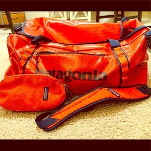 ❤️❤️Patagonia RARE classic red plaid 90L duffle